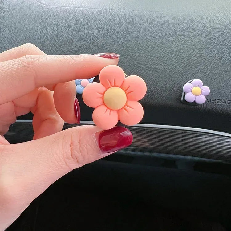 Cute Flower Car Air Vent Perfume Clip Aromatherapy Diffuser