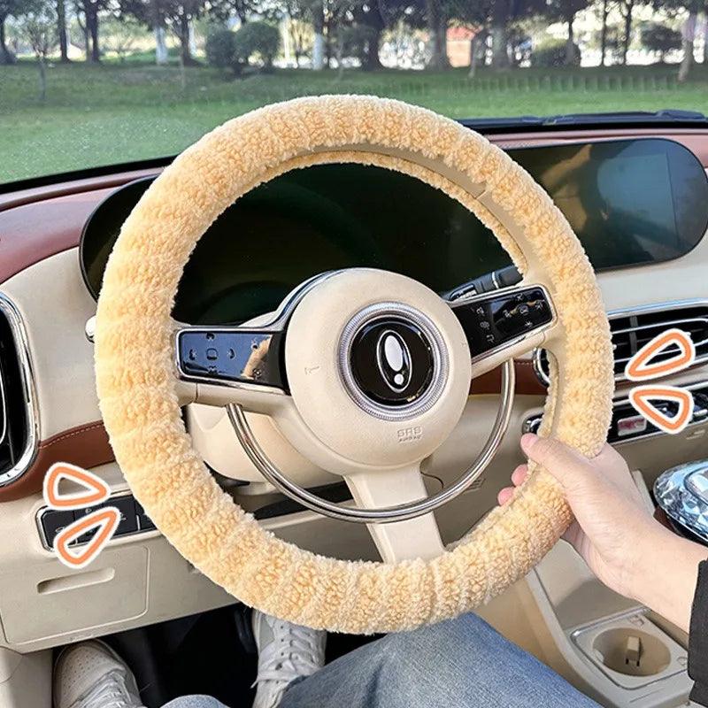 38CM Winter Plush Steering Wheel Cover - Warm Lint Fashion Car